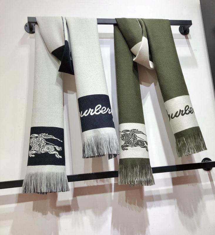Burberry scarf 33X188cm 100%羊毛 E13
